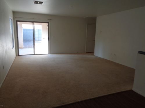 1095 Parkview Ct, Gilbert, AZ 85295-7124