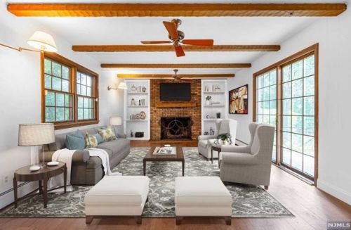 824 Norgate Dr, Ridgewood NJ 07450-2118 exterior