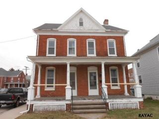 33 Pine St, Hanover, PA 17331-2352