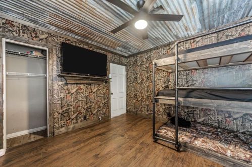 1006 Commerce Dr, Greenville TX  75401-2214 exterior