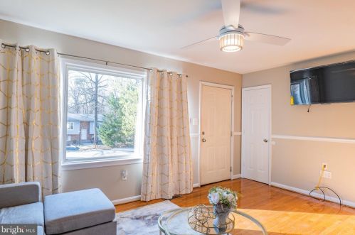 404 Albany St, Fredericksburg VA  22407-6386 exterior