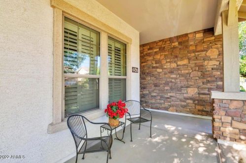 3547 Mesquite St, Gilbert, AZ 85296-1829