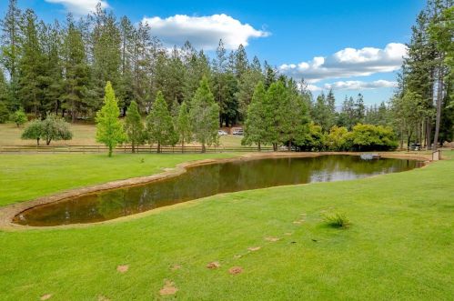 18625 End Three Ln, Grass Valley, CA 95945-9613
