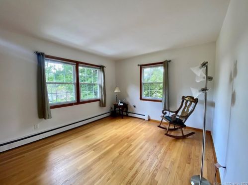 338 Union Valley Rd, Mahopac NY  10541-4333 exterior