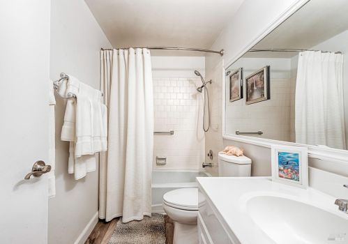 350 Oak Leaf Cir, Santa Rosa CA  95409-6202 exterior