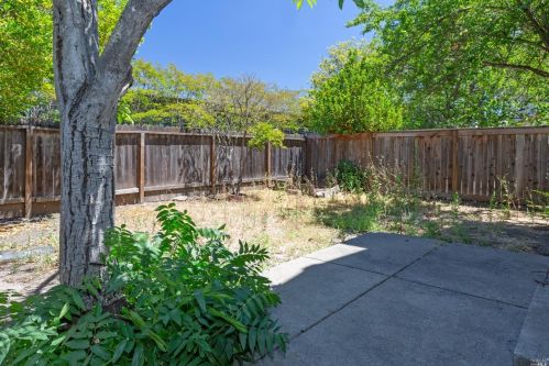 952 Edwards Ave, Santa Rosa CA  95401-4262 exterior