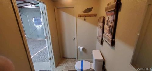 1643 Vly Dr, Mohave Valley AZ  86440-8583 exterior
