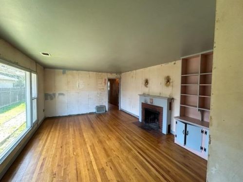 112 Clanton Ave, Woodland CA  95695-4648 exterior