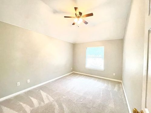 1005 Tanglewood Ln, Lewisville TX  75028-8234 exterior