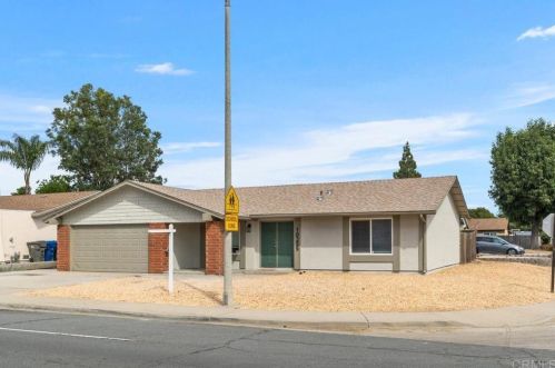 10255 Palm Row Dr, Lakeside, CA 92040-2325
