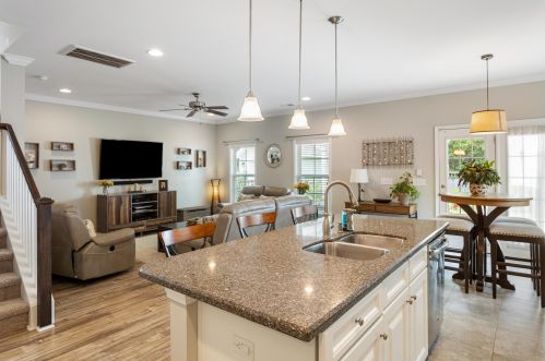 1654 Sparkleberry Ln, Johns Island SC  29455-3814 exterior