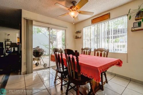 11910 12 St, Hollywood FL 33026-3874 exterior