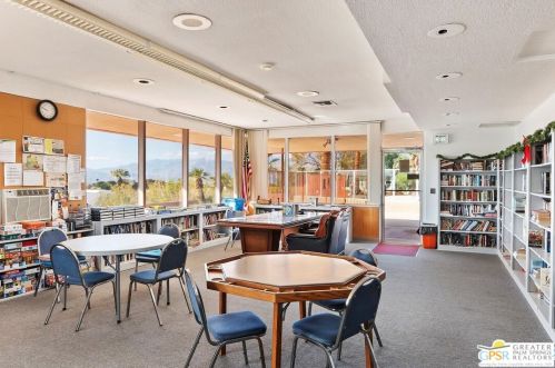 69521 Parkside Dr, Desert Hot Springs CA  92241-8719 exterior