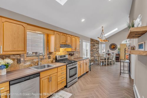 232 Harbor Dr, Lavallette NJ  08735-1434 exterior