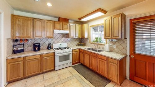 9233 Myron St, Pico Rivera CA  90660-5246 exterior