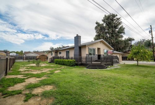 9476 Los Coches Rd, Lakeside CA  92040-4643 exterior