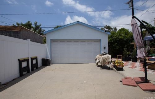 2125 Adriatic Ave, Long Beach CA 90810-3573 exterior