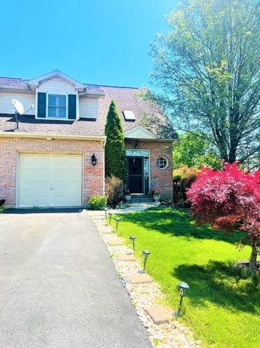 2555 Middle Way, Easton, PA 18040-8732