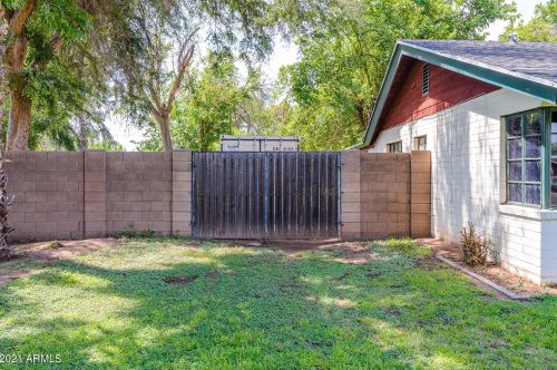 1111 Bethany Home Rd, Phoenix AZ  85014-2229 exterior