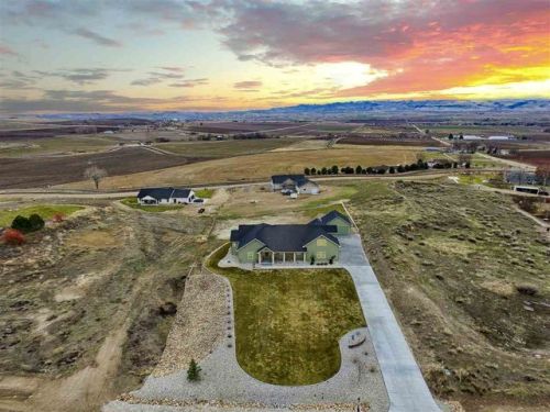 23909 Applewood Way, Wilder, ID 83676-5027
