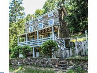 1385 Schoolhouse Ln, Birchrunville, PA 19421-8002