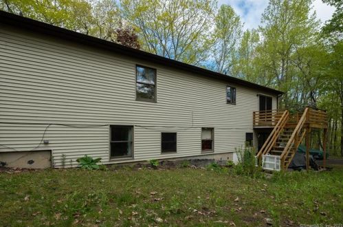 171 Kimberly Ln, Woodbury CT  06798-2424 exterior
