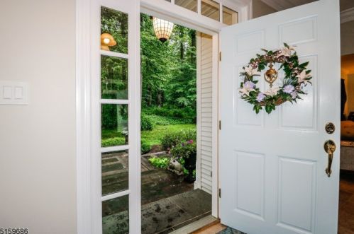 131 Mountain Rd, East Amwell Township, NJ 08551-1402