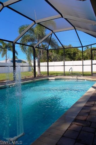 3752 2nd Ave, Cape Coral FL  33904-4807 exterior