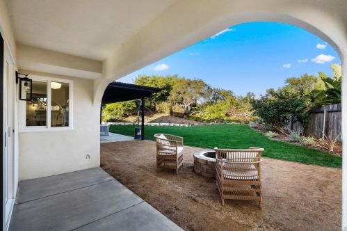 2216 Silver Peak Pl, Encinitas CA  92024-3145 exterior