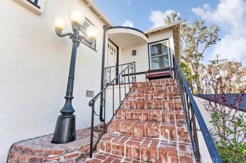 11624 Sunshine Ter, North Hollywood, CA 91604-3836