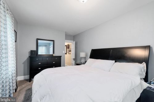 10 Cedar Ave, Berlin Boro NJ  08009-1302 exterior