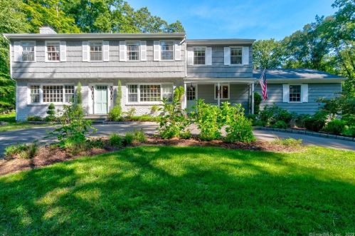 36 Quaker Ridge Rd, Stamford, CT 06903-2310