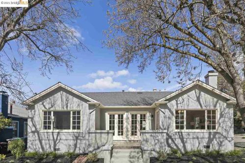 400 60th St, Oakland, CA 94609-1302