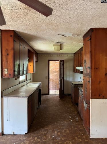 925 Osage Ave, Cayce-West Columbia SC 29169-6917 exterior