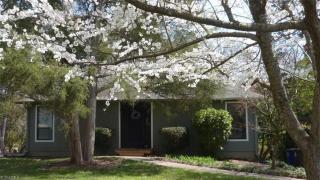 205 Merrimont Dr, Winston Salem, NC 27106-4932