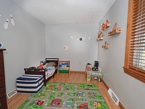334 South St, Evans City PA  16033-1121 exterior
