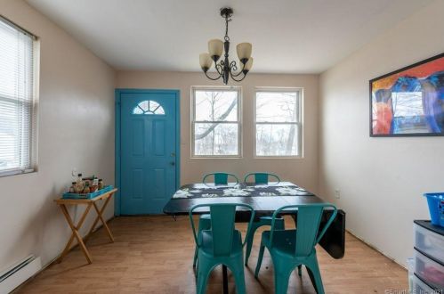 377 Queen St, Bridgeport CT  06606-3432 exterior