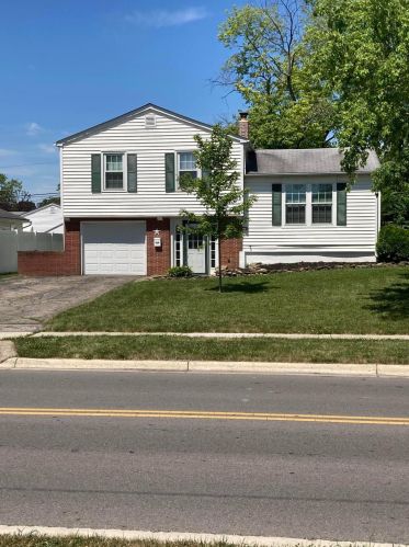 3657 Richard Ave, Darbydale, OH 43123-2412