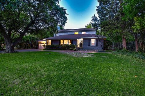 1066 Buckner Blvd, Dallas, TX 75217-4325