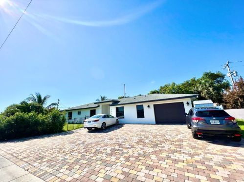 2936 Summit Blvd, West Palm Beach, FL 33406-4250