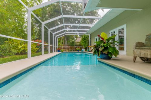 3135 Sandalwood Ln, Titusville, FL 32780-5196