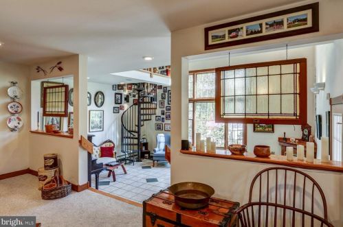 210 Hoernerstown Rd, Hummelstown PA  17036-9503 exterior