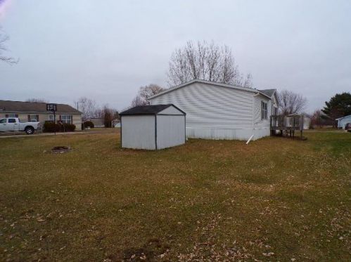 332 Green Acres Ave, Tomah, WI 54660-1366