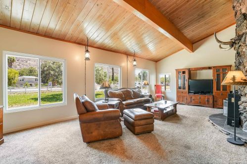 11548 Moreno Ave, Lakeside, CA 92040-1441