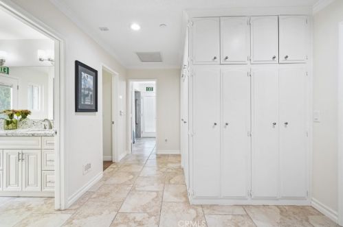644 Mariposa Dr, Redlands CA  92373-7354 exterior