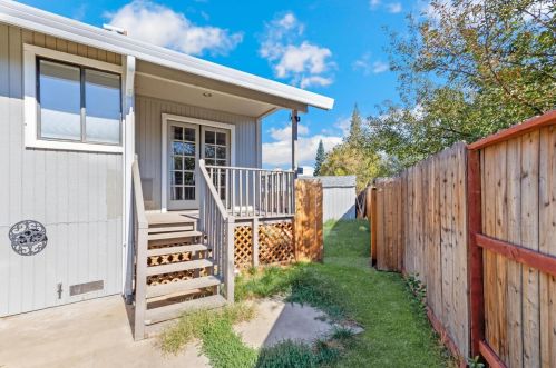 7934 Kyle Ct, Citrus Heights CA  95610-2461 exterior