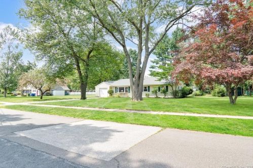 45 Sherman Rd, Glastonbury CT  06033-2911 exterior