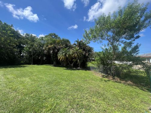 225 Virgo Ct, Fort Pierce, FL 34983-8639
