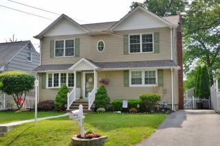 161 Redwood Ave, Wayne NJ  07470-5136 exterior