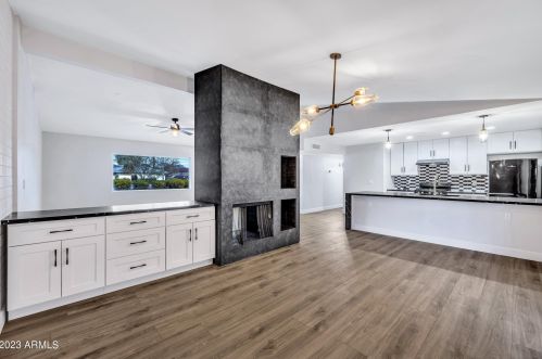 7142 12 St, Phoenix AZ 85022-3801 exterior